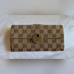 Gucci Canvas Signature GG Monogram Clutch Wallet